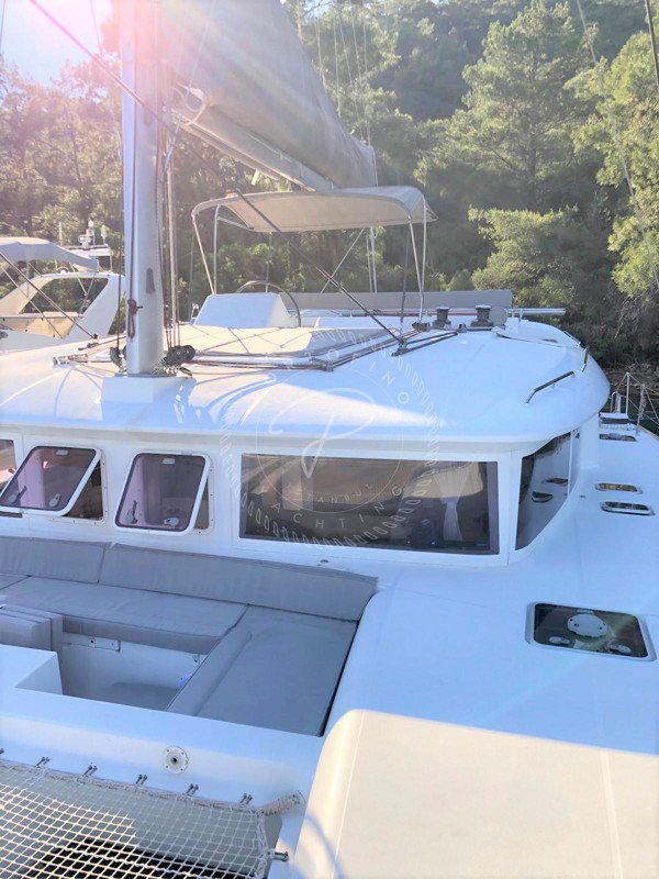 2011 LAGOON 450