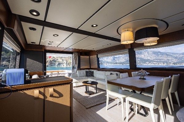 2021 AZIMUT MAGELLANO 66