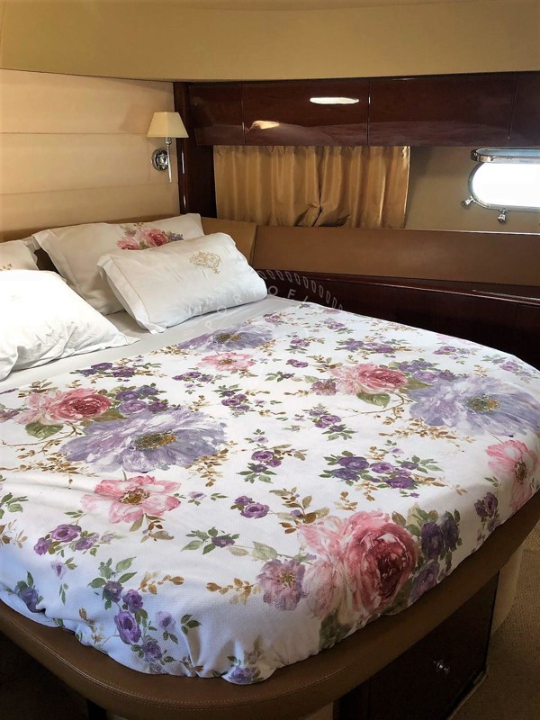 2005 PRINCESS 67