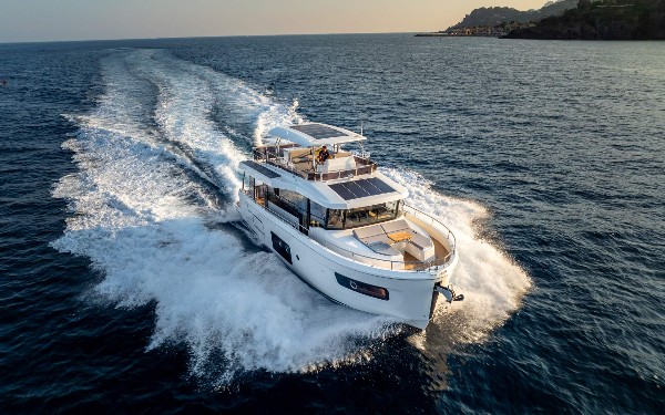 2026 BENETEAU SWIFT TRAWLER 54