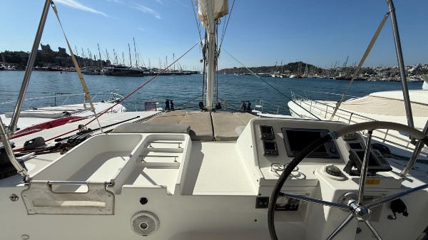 2011 LAGOON 450 F OWNER’S VERSION