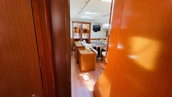 2011 BENETEAU OCEANIS 50