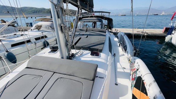 2011 BENETEAU OCEANIS 50