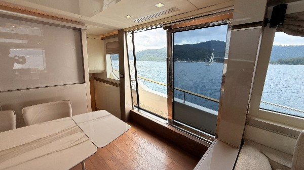 2020 MONTE CARLO YACHTS MCY 80