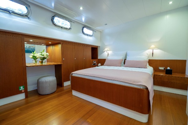 2010/2020 MOTOR SAILER 44 M 