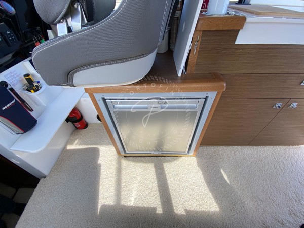 2017 JEANNEAU MERRY FISHER 895