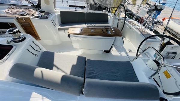 2011 BENETEAU OCEANIS 50