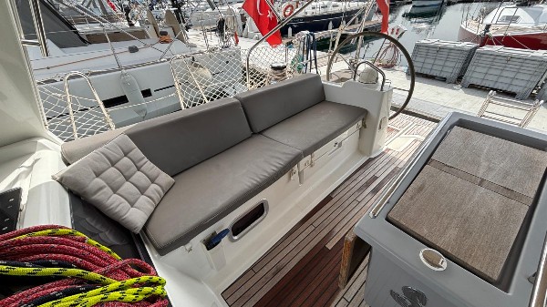 2014 BENETEAU OCEANIS 48