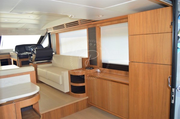 2014 ABSOLUTE 52 FLY