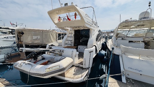 2009 AZIMUT 42 FLY