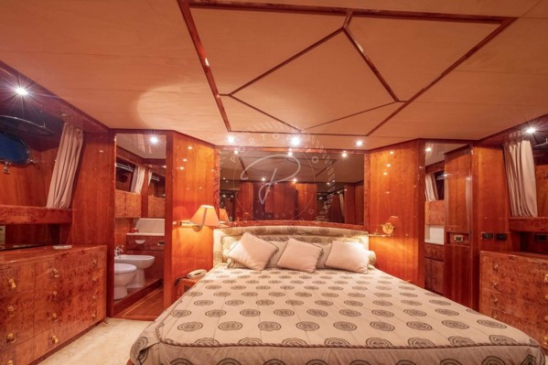 1997 SANLORENZO 72 SL