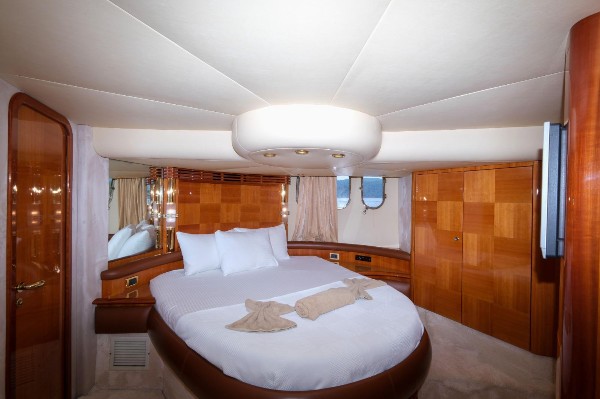 2004/2022 AZIMUT FLY 55 17.5 M