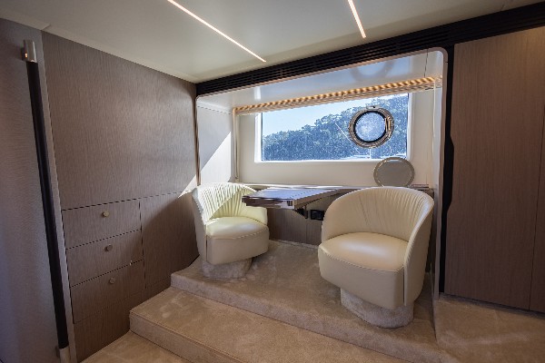 2020 AZIMUT 66 FLY