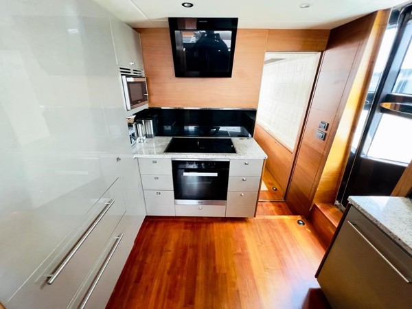 2015 PRINCESS 88