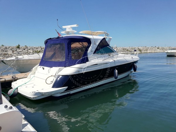 2005 CRUISERS YACHTS 400