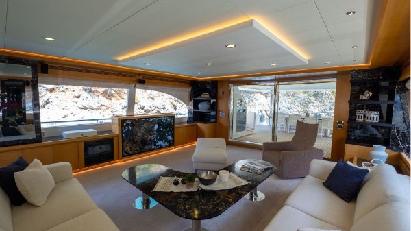 2009/2024 MOTOR YACHT 38 M 