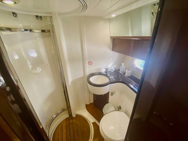 2007 PRINCESS 42