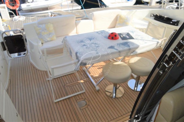 2010 AZIMUT 55 FLY