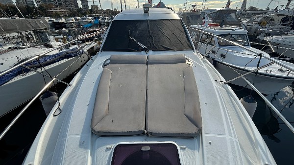 2011 BENETEAU GT 38