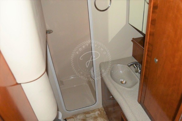 2005 CRUISERS YACHTS 400