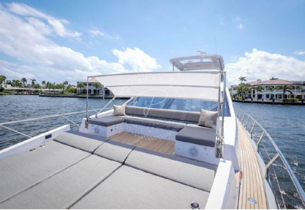 2016 AZIMUT 66 FLY