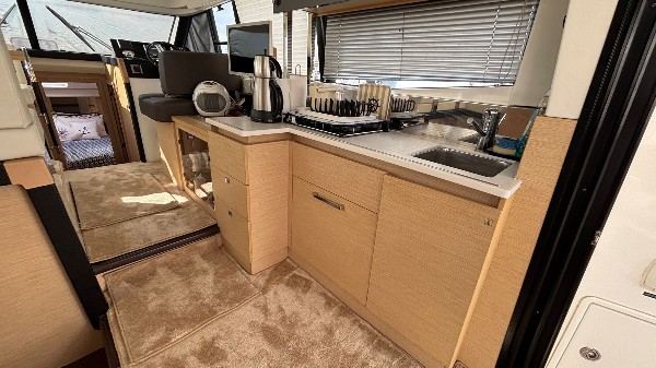 2015 PRESTIGE 420 FLY