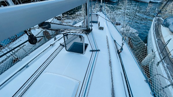2005 DUFOUR 44