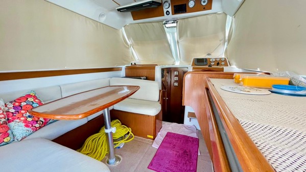2008 BENETEAU ANTARES 9