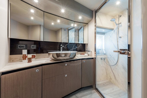 2018 ABSOLUTE NAVETTA 48