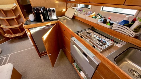 2014 BAVARIA 46 CRUISER