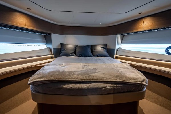2023 PRINCESS F65