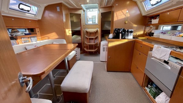 2014 BAVARIA 46 CRUISER