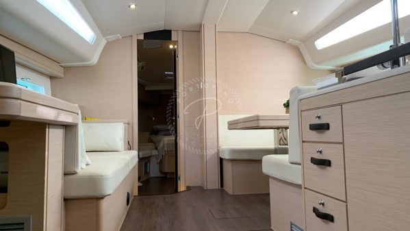 2018 JEANNEAU 51
