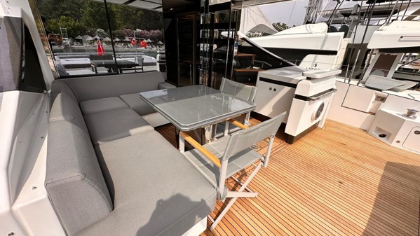 2019 AZIMUT S7