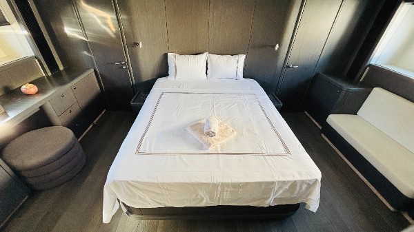 2004 SUNSEEKER PREDATOR 82