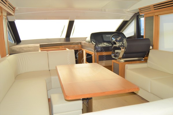 2014 ABSOLUTE 52 FLY