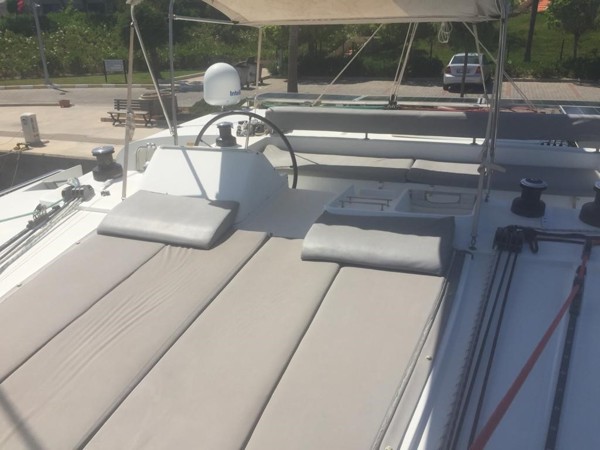 2011 LAGOON 450 F
