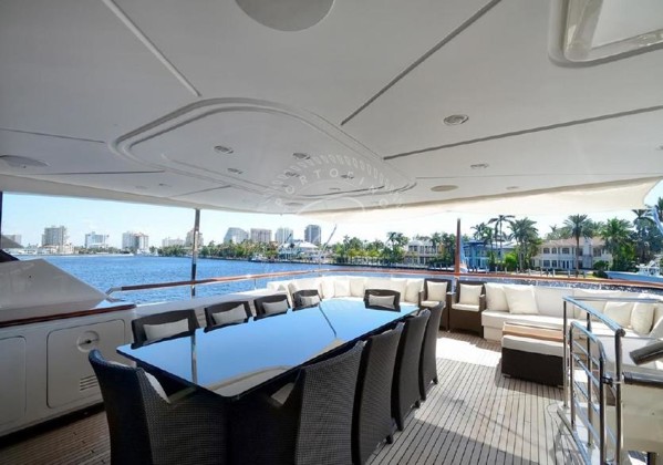 2010 SANLORENZO 37M