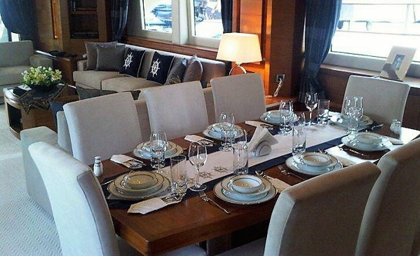 2009 CUSTOM 110 FEET
