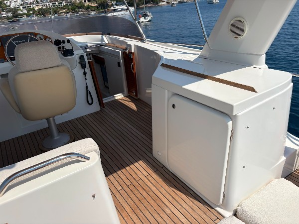 2011 BENETEAU SWIFT TRAWLER 52