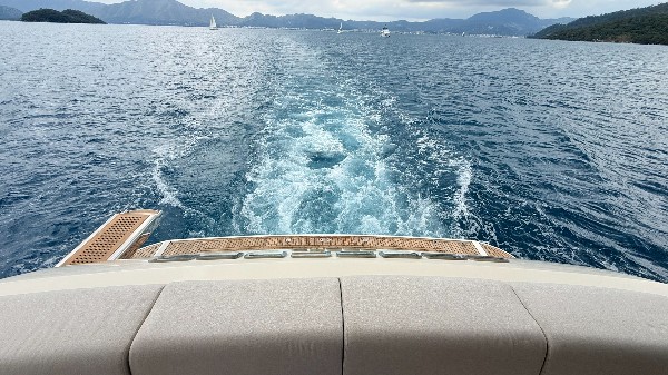 2020 MONTE CARLO YACHTS MCY 80