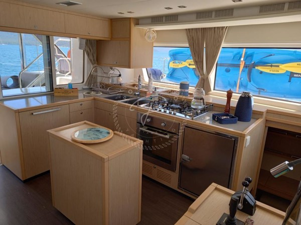 2013 LAGOON 52