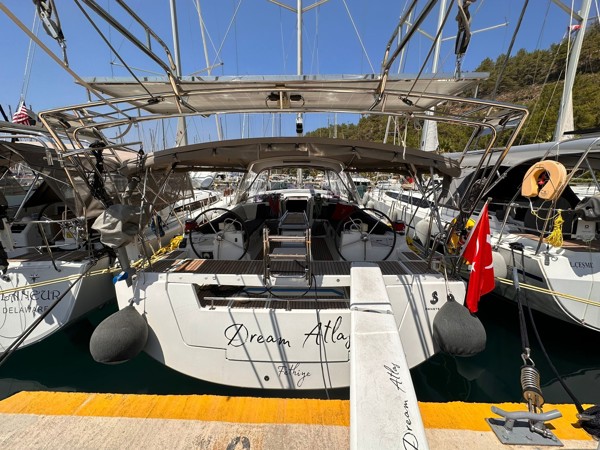 2016 BENETEAU OCEANIS 48