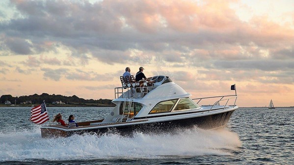 2017 BERTRAM 35