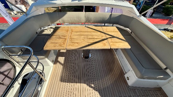 2018 SUNSEEKER MANHATTAN 52