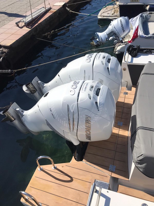 2016 AXOPAR 37 AC