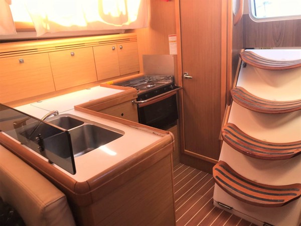 2010 JEANNEAU SUN ODYSSEY 36 I 