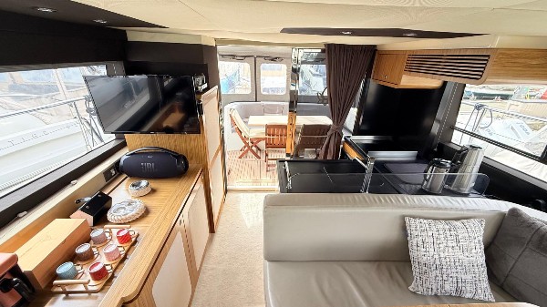 2015 AZIMUT MAGELLANO 43