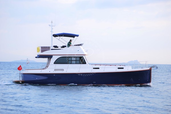 2009 LARUS 42 FLY