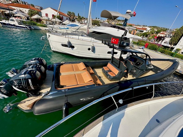 2018 RIBCO VENOM 44 